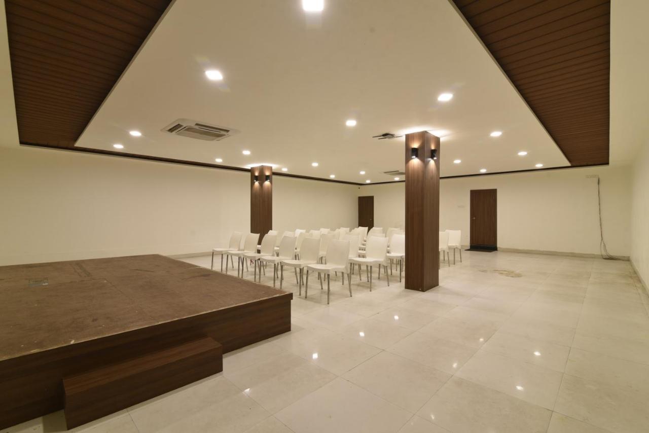 Hotel Clove Bijāpur المظهر الخارجي الصورة
